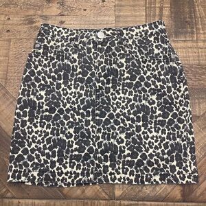 PrettyLittleThing Black & Cream Leopard Denim Mini Skirt